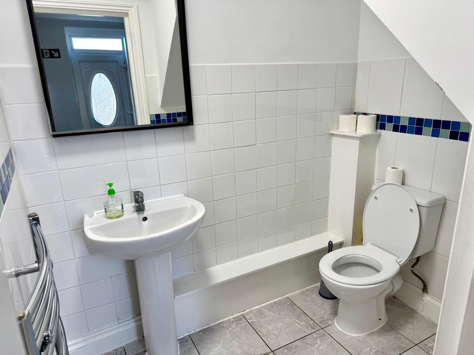 3 Bedrooms Spacious House, Separate Reception, 2 Full Bathrooms, Parking, Garden London Exterior foto