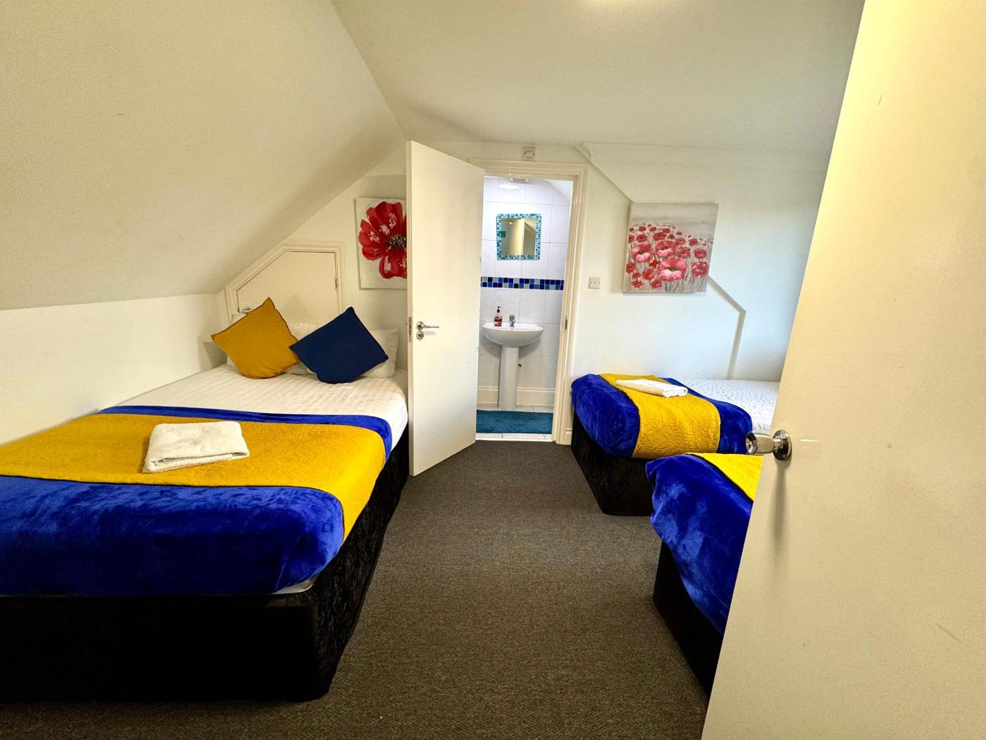 3 Bedrooms Spacious House, Separate Reception, 2 Full Bathrooms, Parking, Garden London Exterior foto