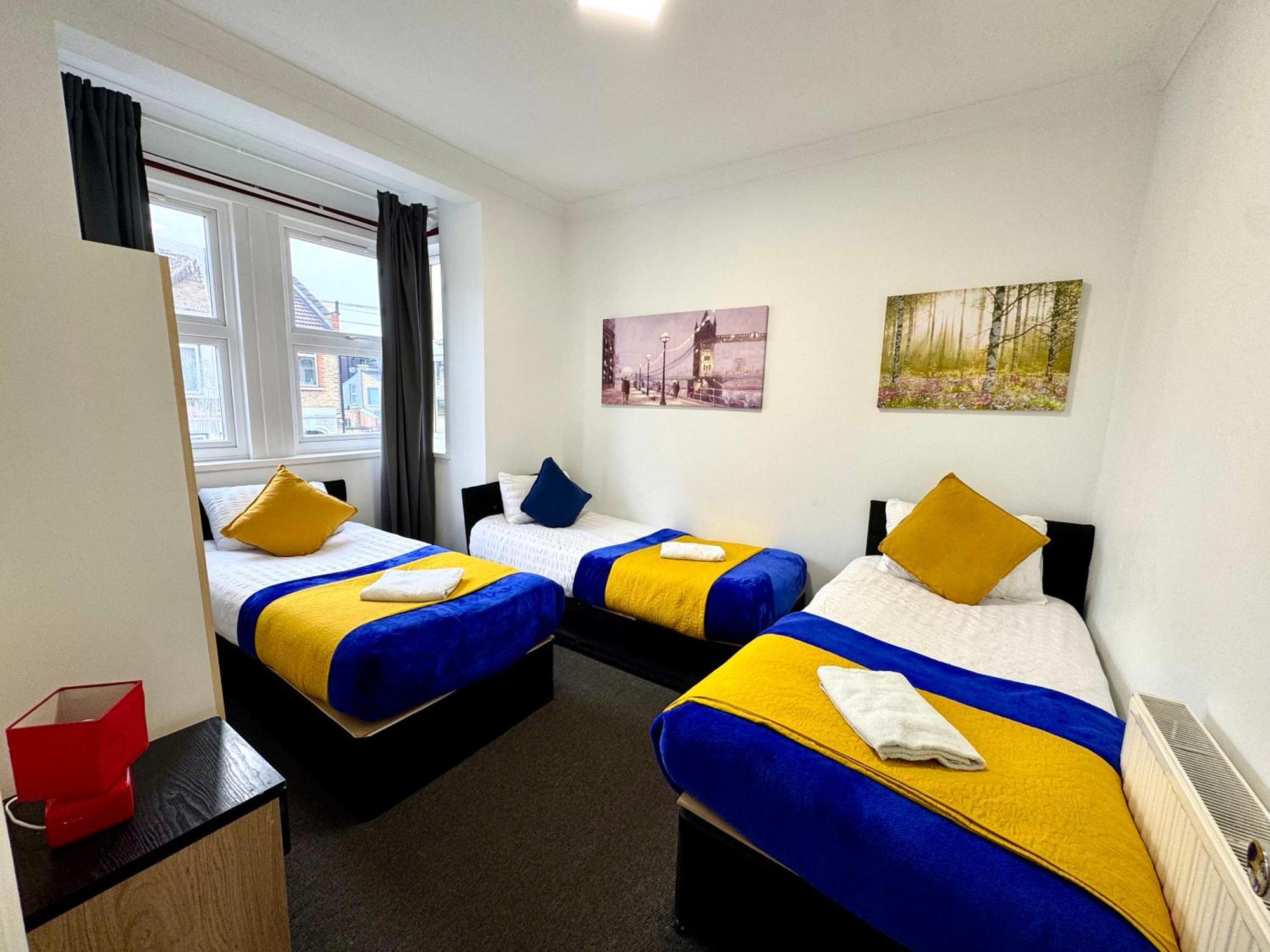 3 Bedrooms Spacious House, Separate Reception, 2 Full Bathrooms, Parking, Garden London Exterior foto