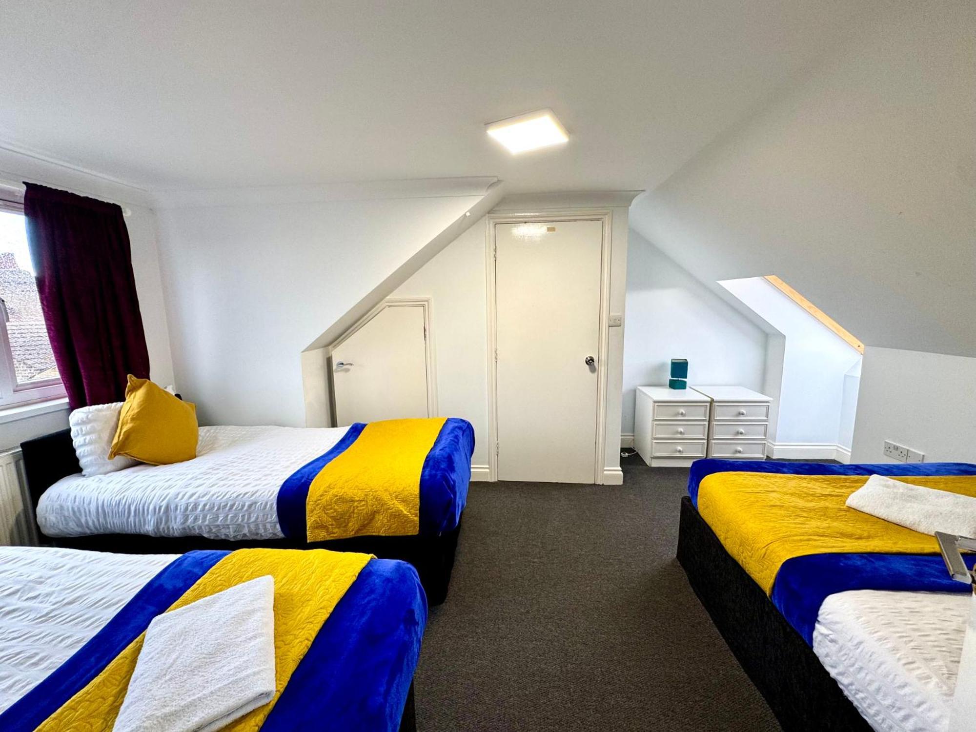 3 Bedrooms Spacious House, Separate Reception, 2 Full Bathrooms, Parking, Garden London Exterior foto