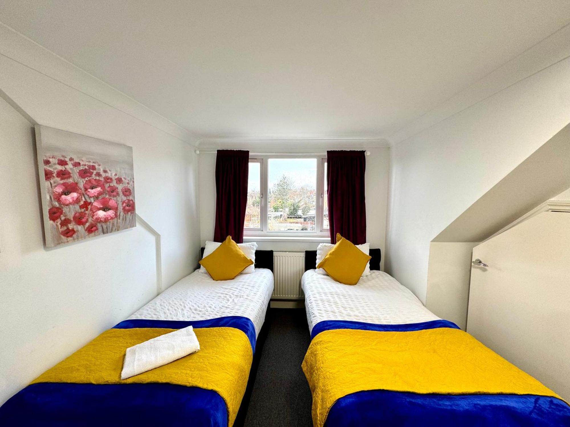 3 Bedrooms Spacious House, Separate Reception, 2 Full Bathrooms, Parking, Garden London Exterior foto