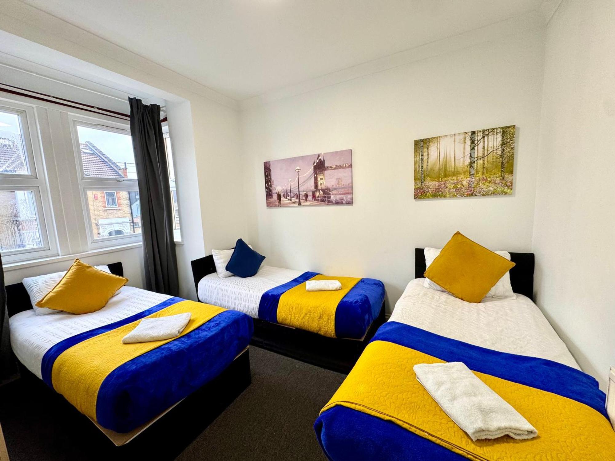 3 Bedrooms Spacious House, Separate Reception, 2 Full Bathrooms, Parking, Garden London Exterior foto