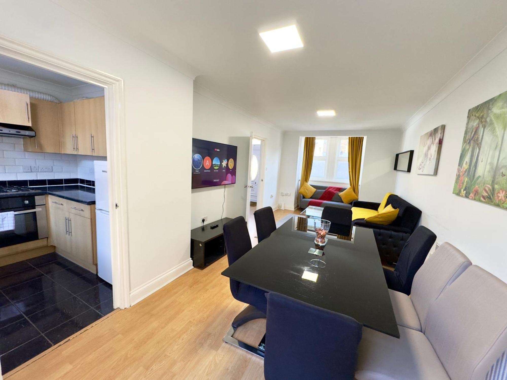 3 Bedrooms Spacious House, Separate Reception, 2 Full Bathrooms, Parking, Garden London Exterior foto